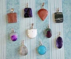 agate-unveiling-the-mystical-tapestry-of-a-gemstone-marvel