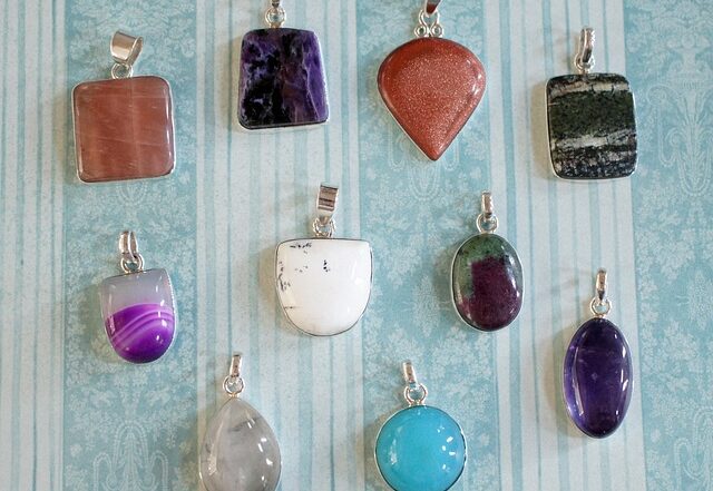 agate-unveiling-the-mystical-tapestry-of-a-gemstone-marvel